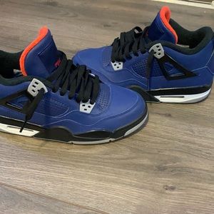 Jordan 4’s size 7